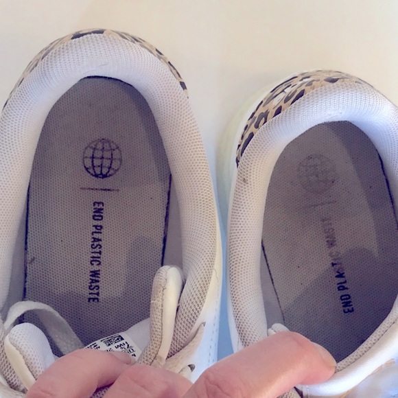 Adidas Women’s Advantage Shoes, 7.5 - Picture 14 of 16